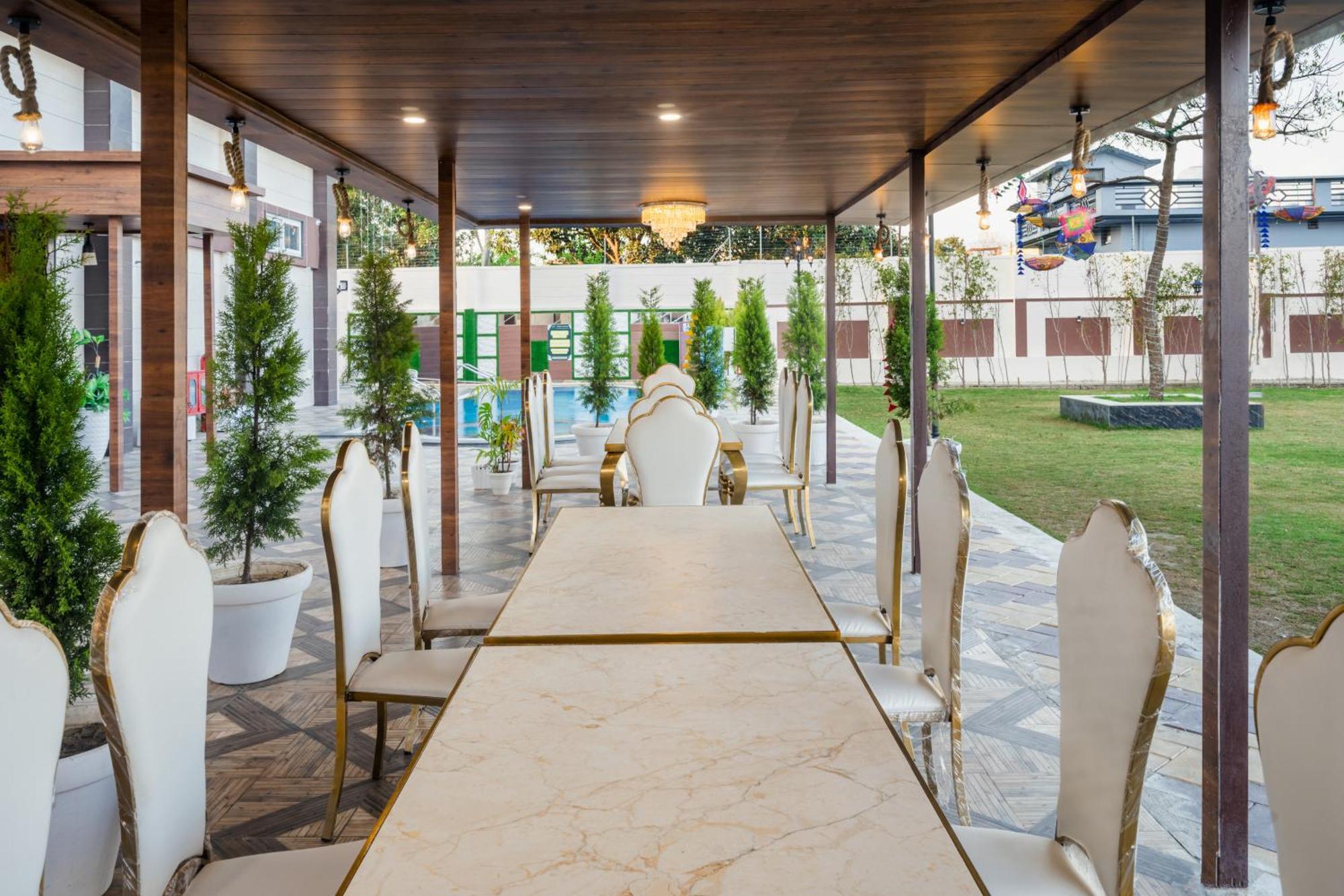 Hotel Vasdaa Grand เดห์ราดุน ภายนอก รูปภาพ