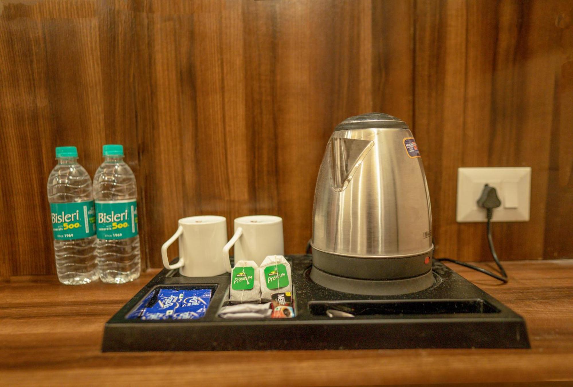 Hotel Vasdaa Grand เดห์ราดุน ภายนอก รูปภาพ