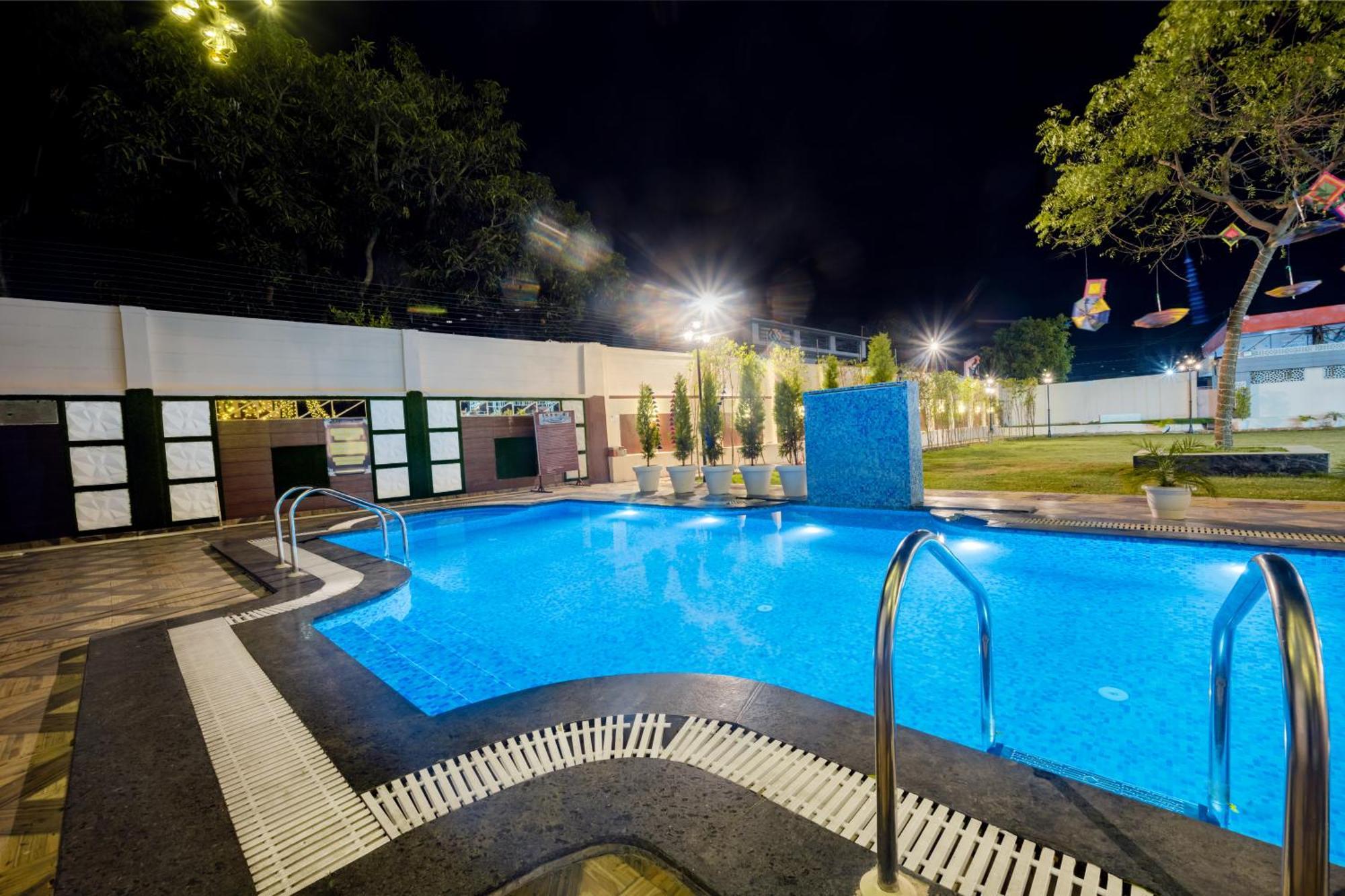 Hotel Vasdaa Grand เดห์ราดุน ภายนอก รูปภาพ